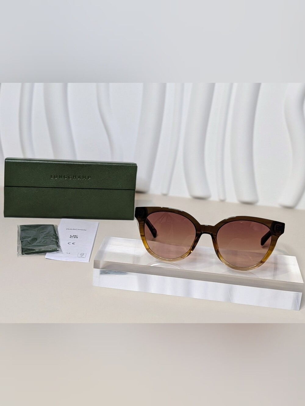 Brown Gradient Round Sunglasses - Women's Fashion Accessory